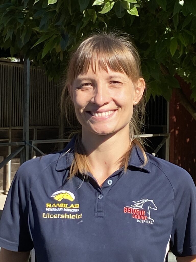 Julia, equine veterinary nurse